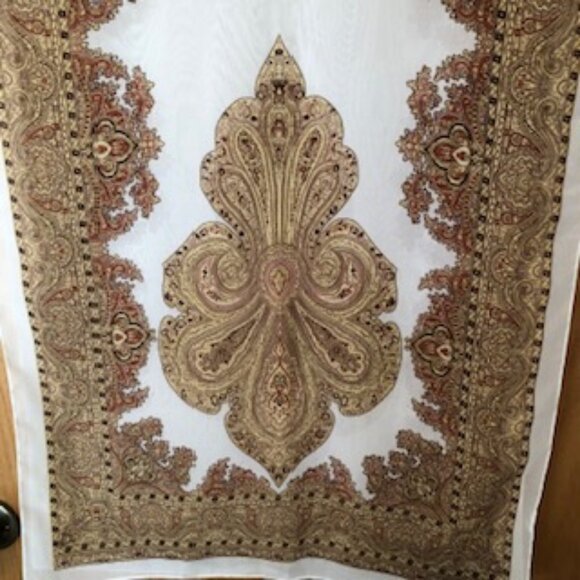3/$15 Long Vintage White Gold Medallion Oblong Scarf Wrap Classic Tailored - Picture 1 of 5